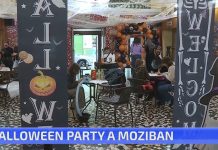 Halloween party a moziban
