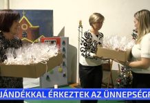 Ajándékkal érkeztek az ünnepségre