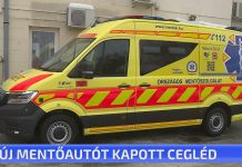 Új mentőautó kapott Cegléd